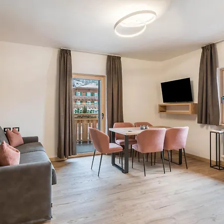 Kamerloy D Appartement Campitello di Fassa